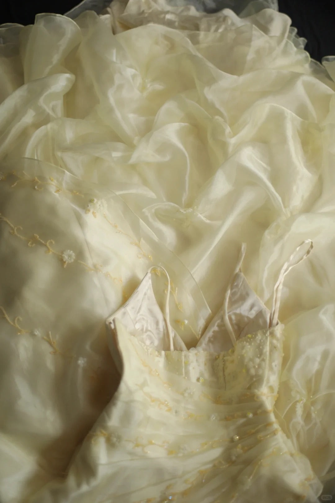 formaldressy-Yellow Retro Halter Neck Heavy Puff Princess Wedding Dress gh5425