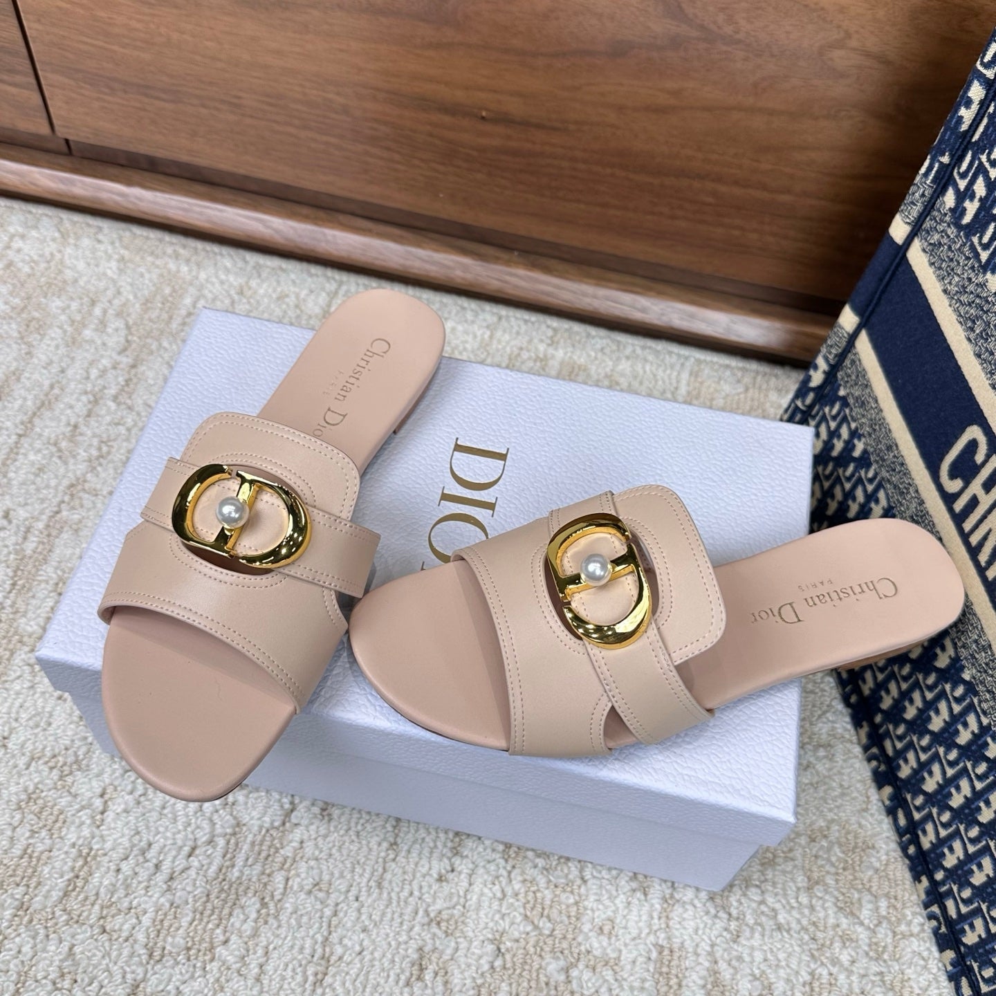 CD Montaigne Sandals Light Pink in Calfskin 598172