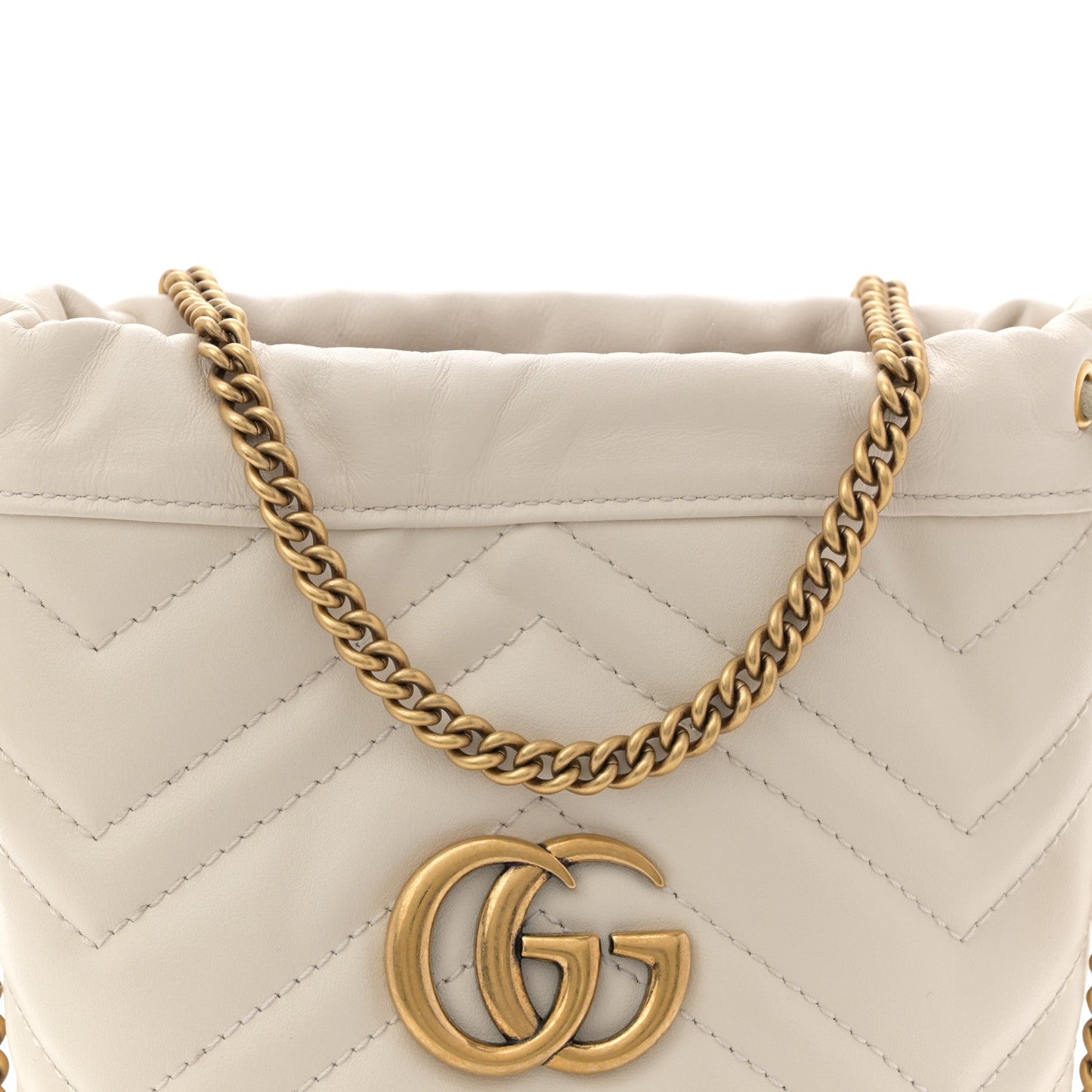 Calfskin Matelasse Mini GG Marmont 2.0 Bucket Bag White