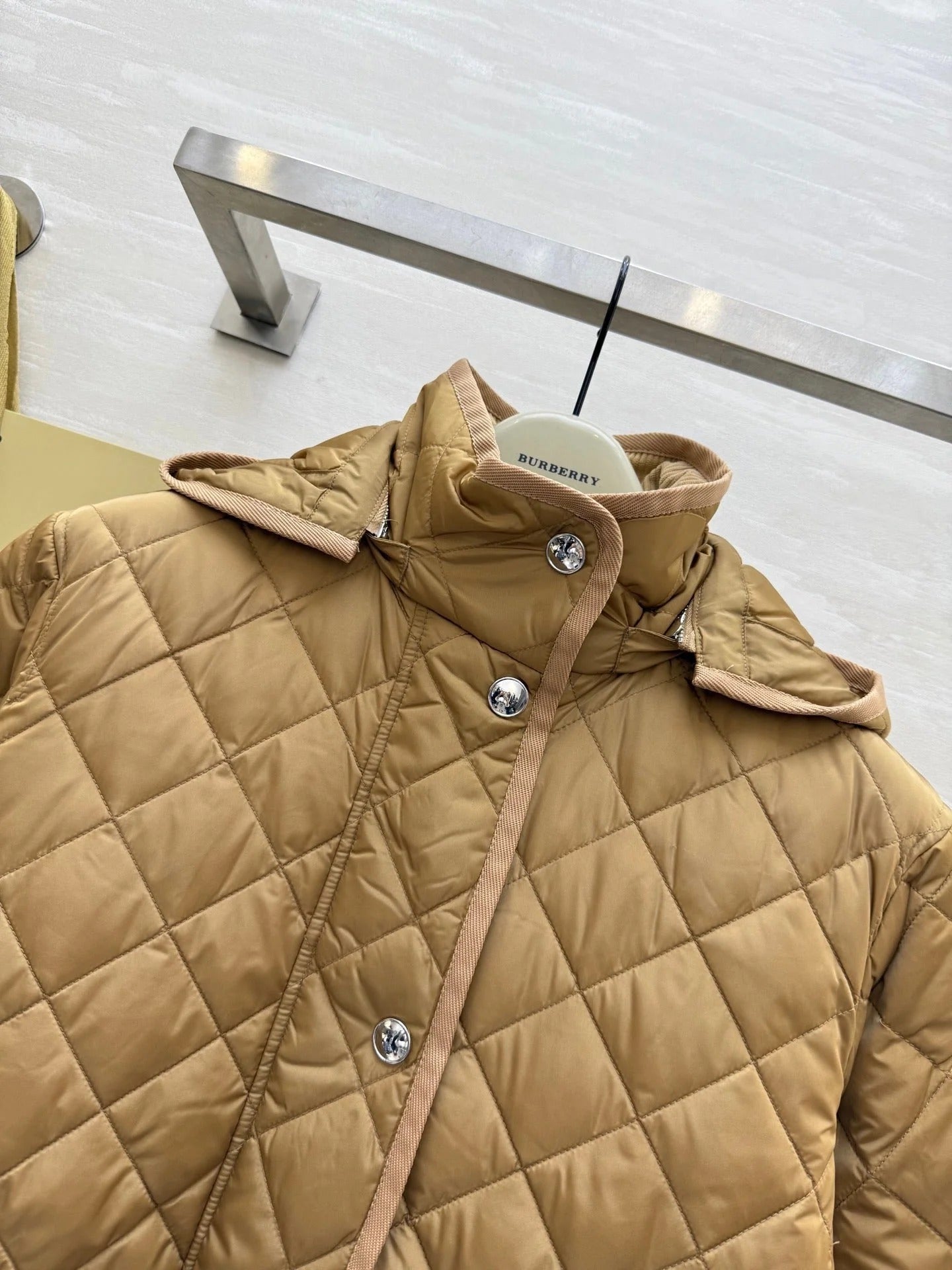 BURBERRY 25S HOODED DOWN COAT 163