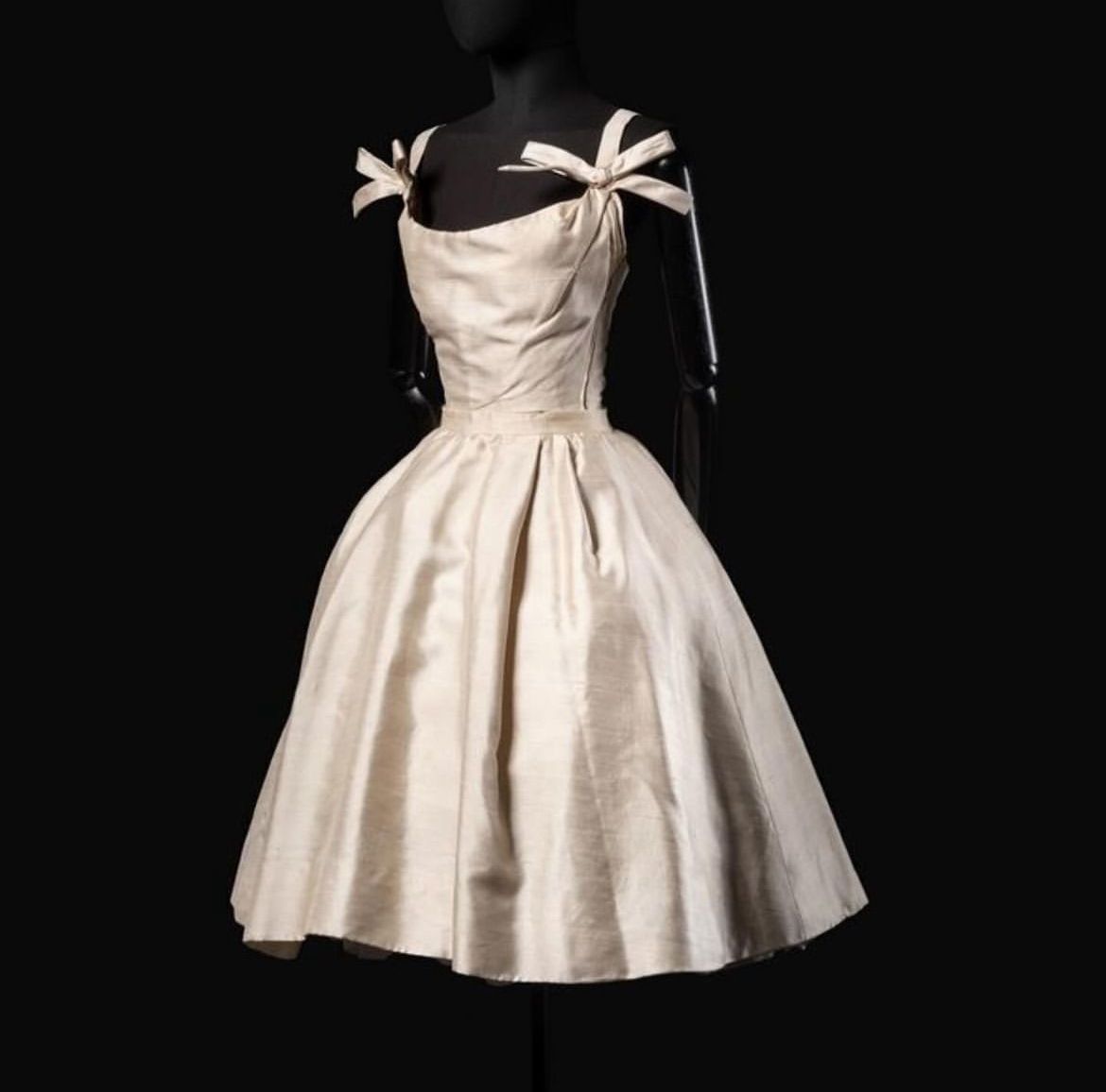 formaldressy--White Satin Short Princess Elegant Formal Homecoming Dress Hoco Dress gh5598