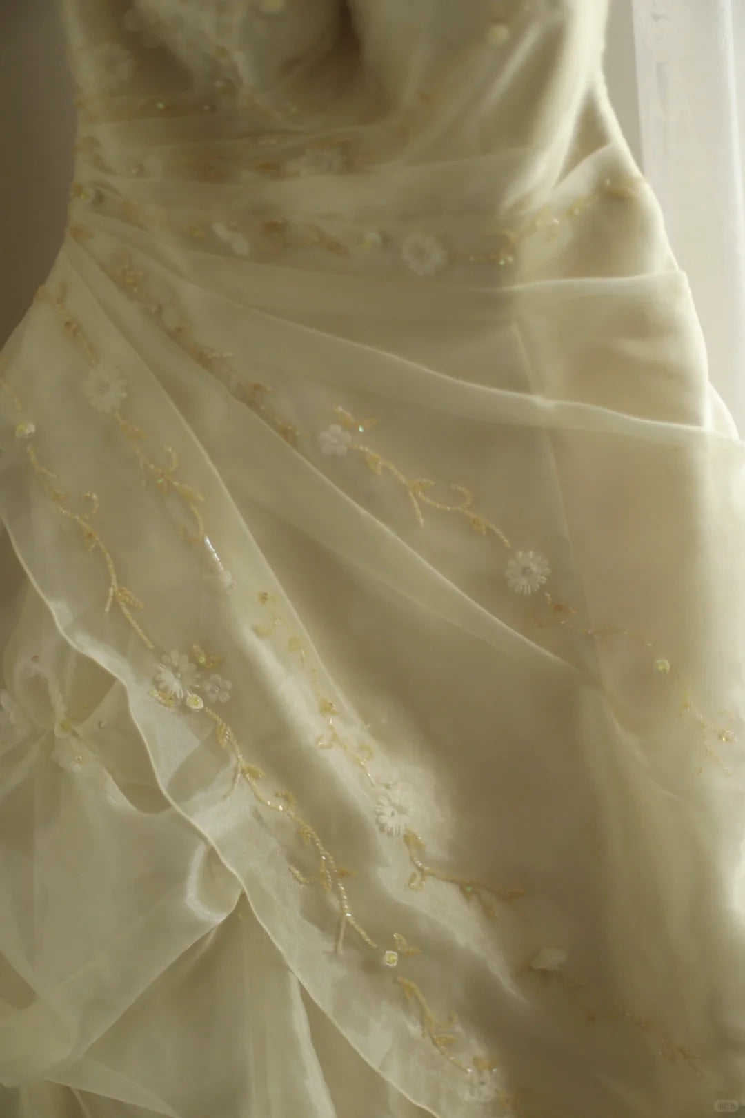 formaldressy-Yellow Retro Halter Neck Heavy Puff Princess Wedding Dress gh5425