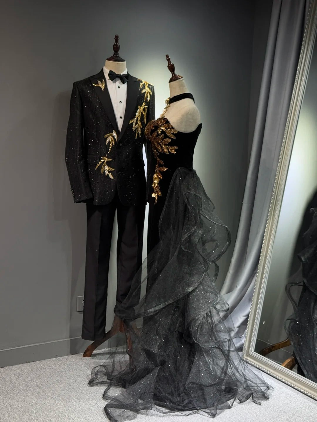 formaldressy -Black shiny elegant long gold sequined tulle trailing ball gown evening gown graduation gown gh5108