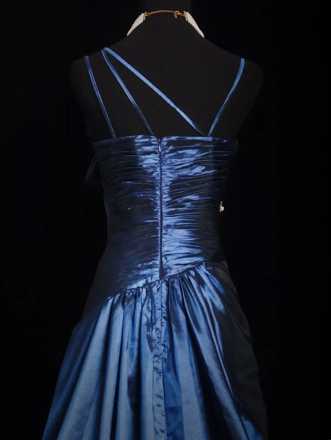 formaldressy-Navy Blue Satin Spaghetti Straps Floor-Length Sequin Beaded Big Bow Evening Gown gh6305