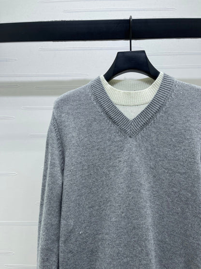 CC 26s Crew Neck Color-Blocked Faux Two-Piece Sweater Cashemere 344154