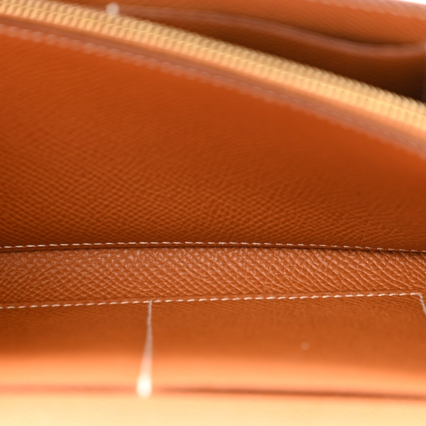 Epsom Kelly Wallet To Go Gold