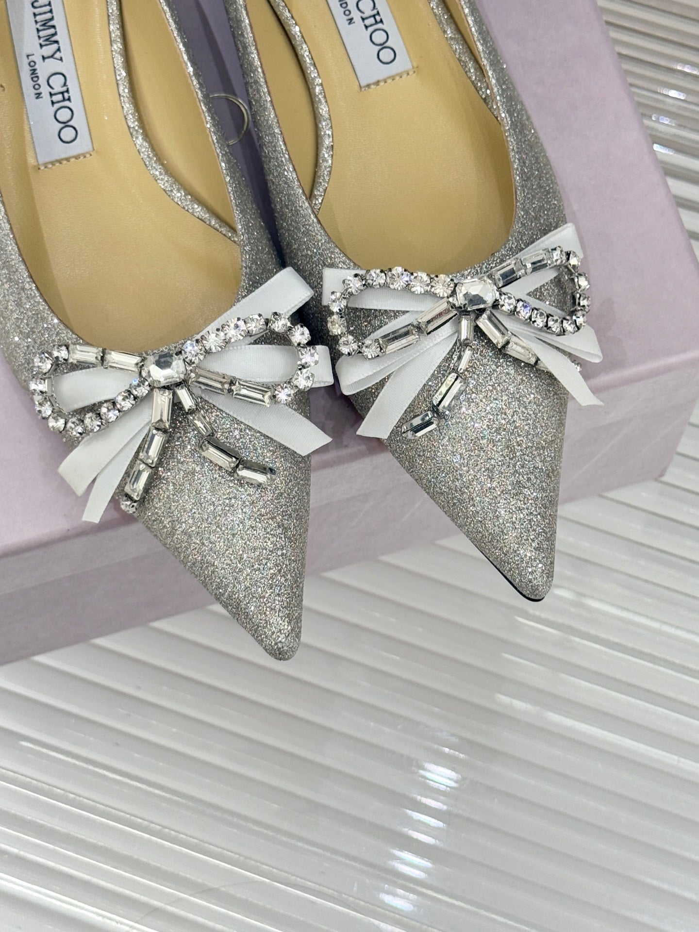 Jimmy Choo 26WF Pointed Toe Rhinestone Bow Chunky Heel Silver Sheepskin 573543