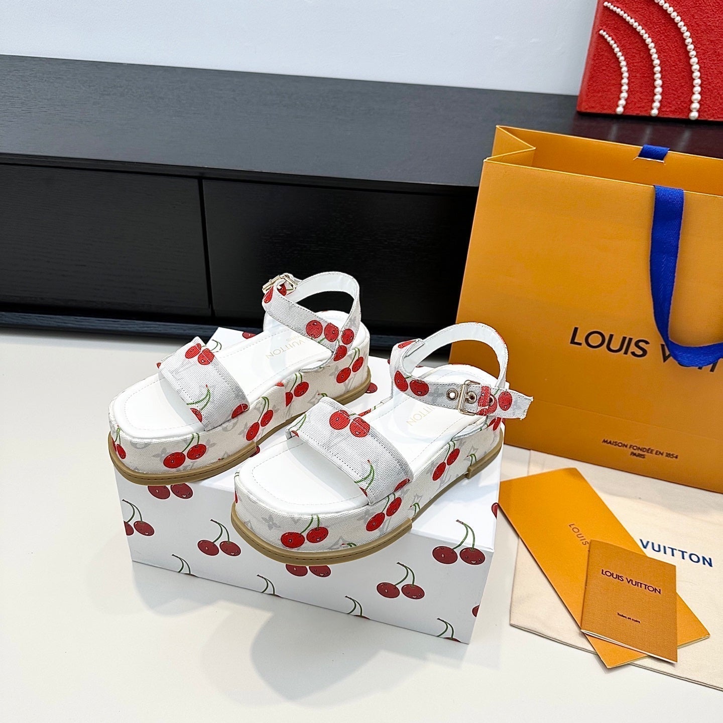 LV Maya Platform Sandals Cherry Motif 6cm White Cowhide Denim 572494