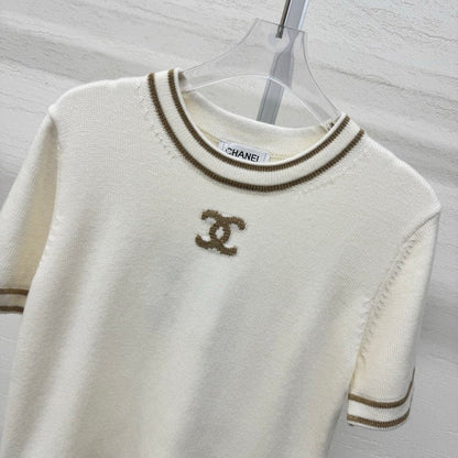 Chanel 2026 Crew Neck Short-Sleeve T-Shirt Cream Wool Cashmere 356959