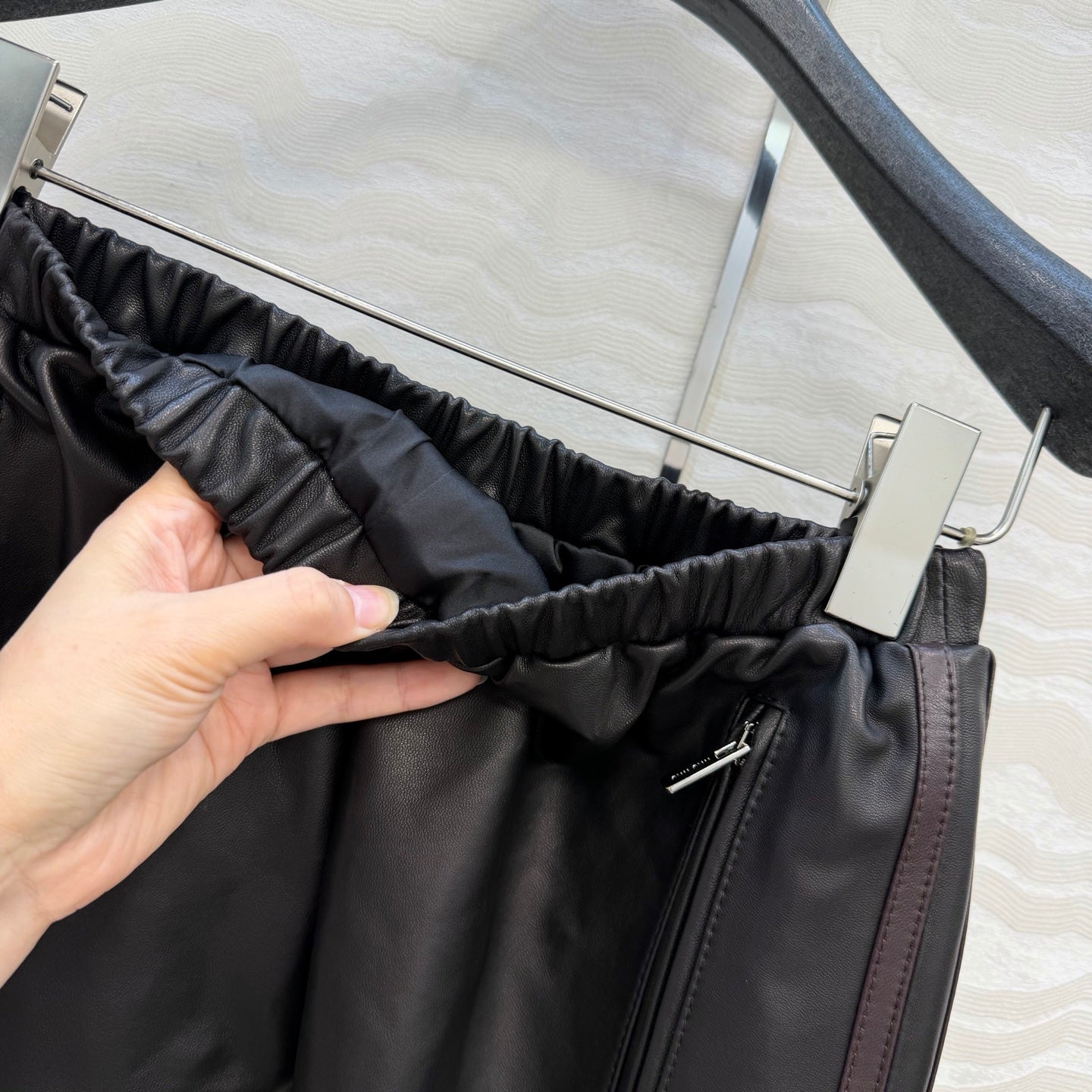 Miu SS26 Striped Nappa Leather Shorts Black Lambskin 351112