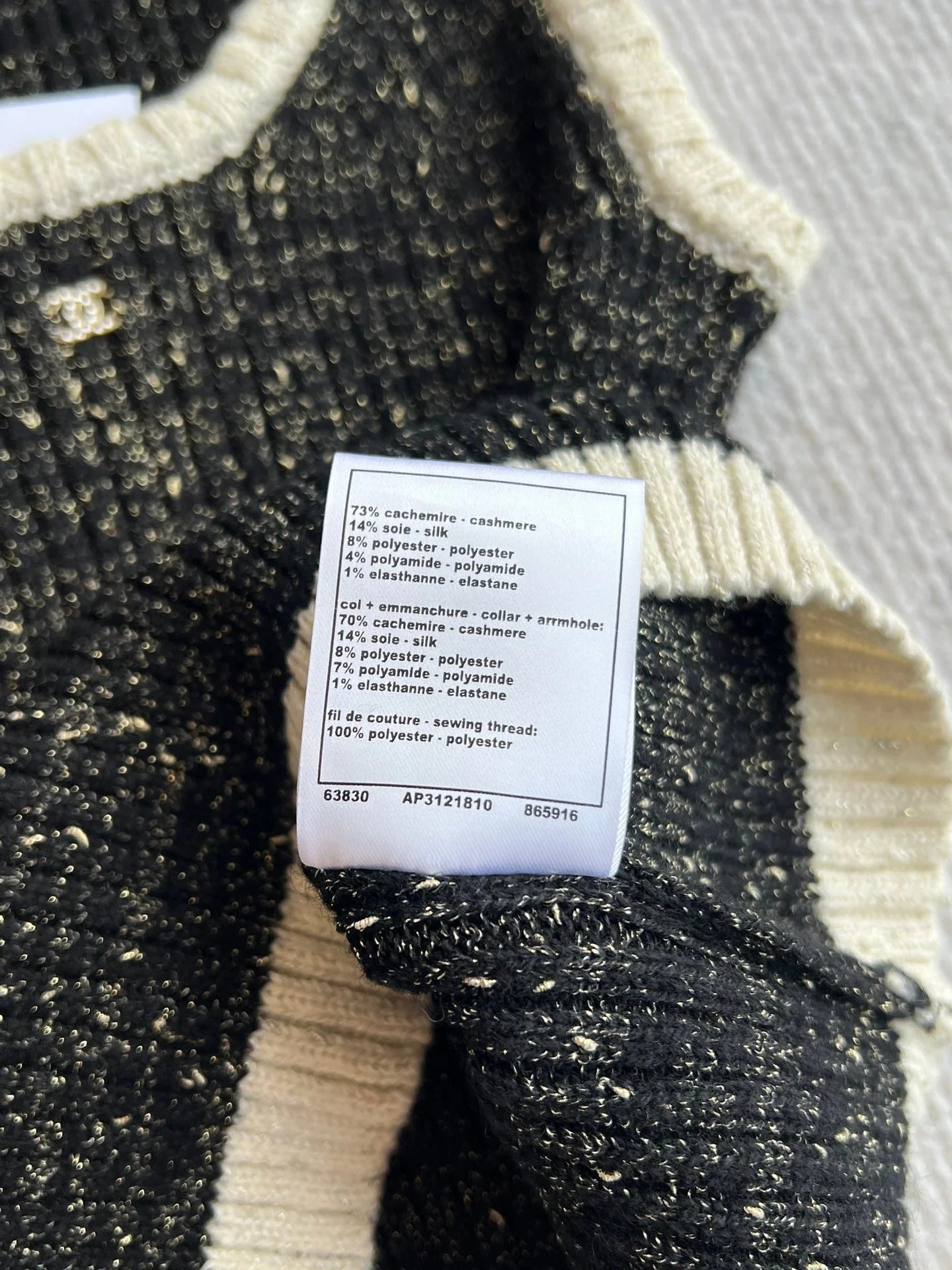 CHANEL SLEEVELESS TOP 269561