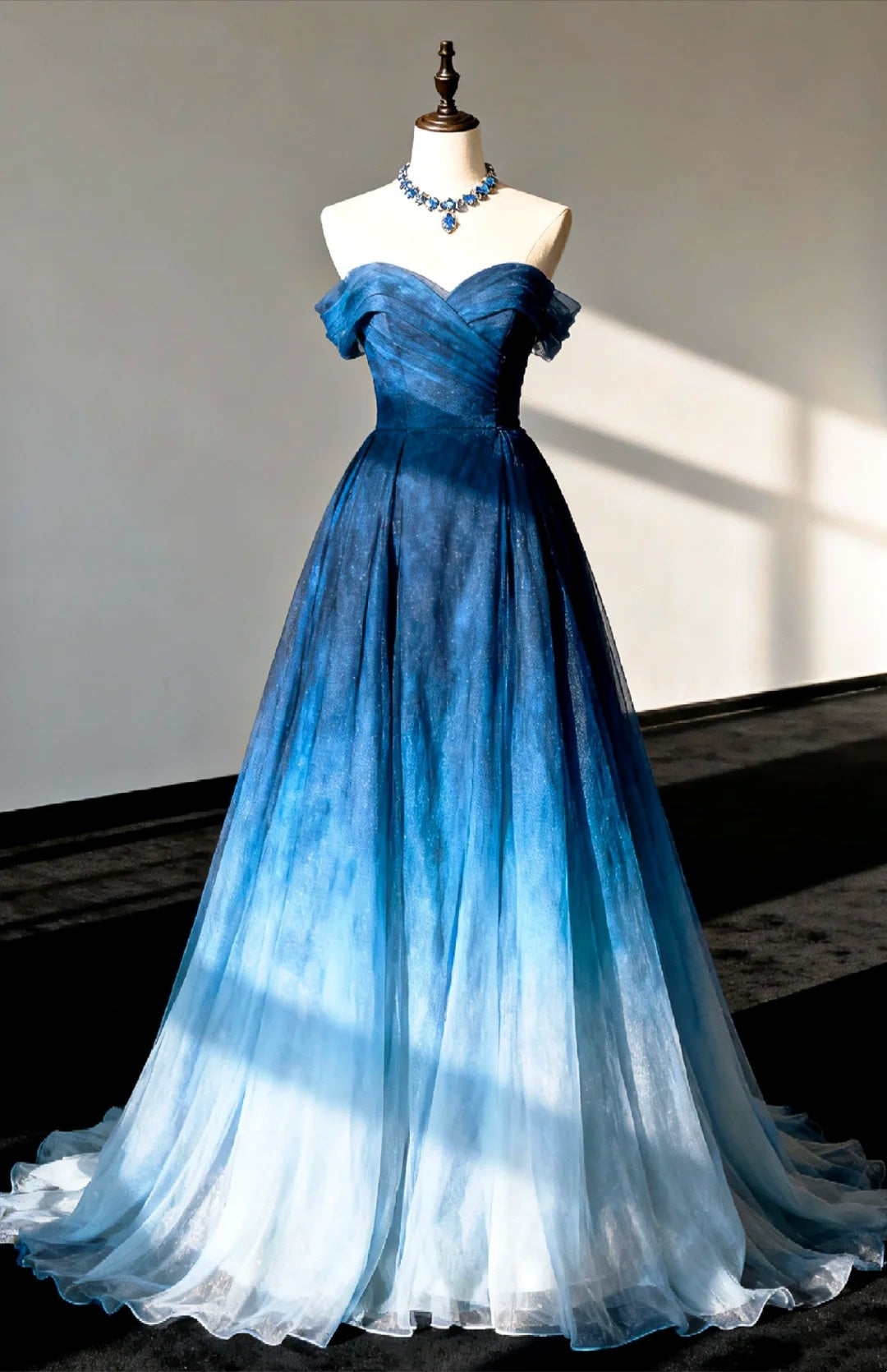 formaldressy-Blue Halter-Neck Gradient Long Tulle Dress gh6238