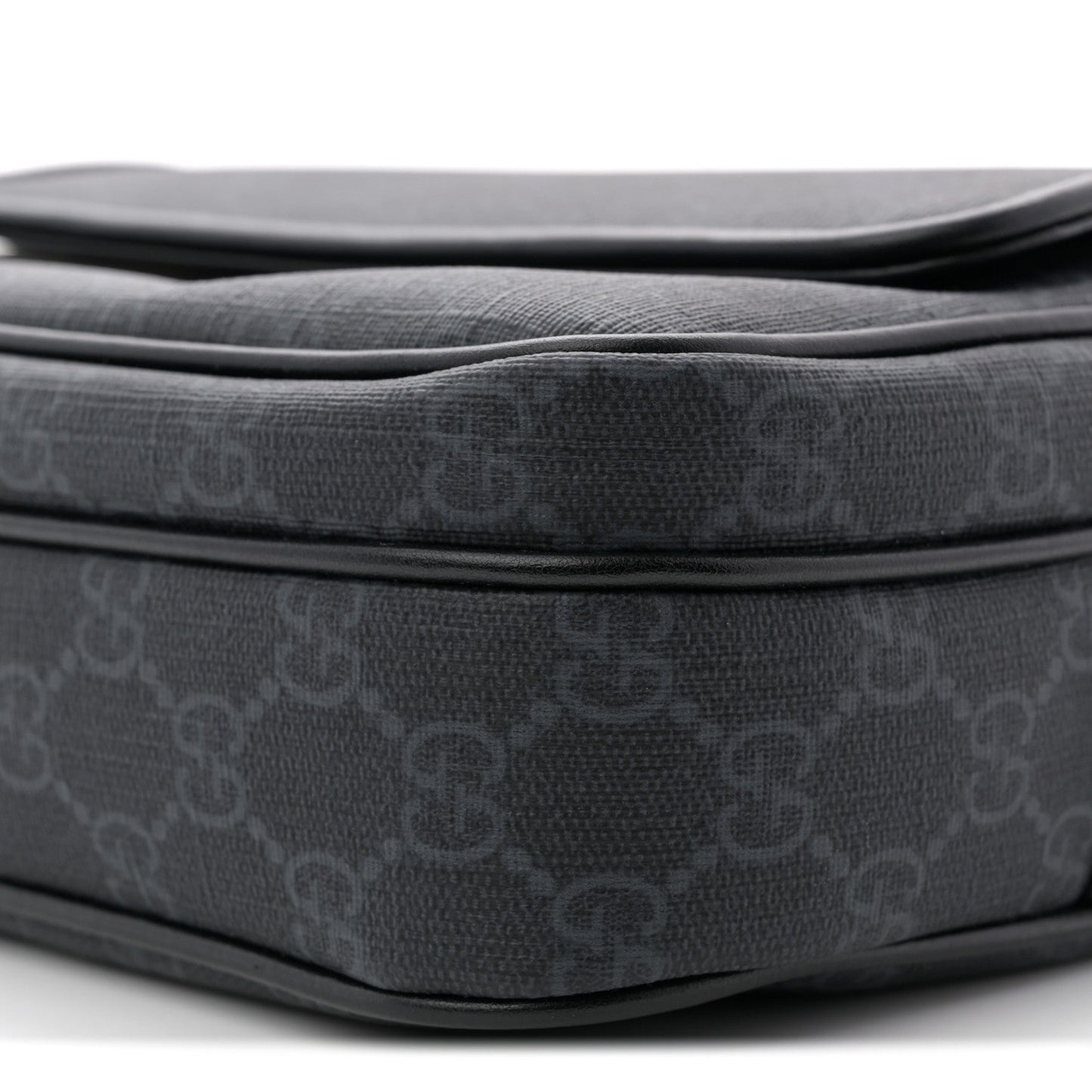 GG Supreme Monogram Small Crossbody Bag Black
