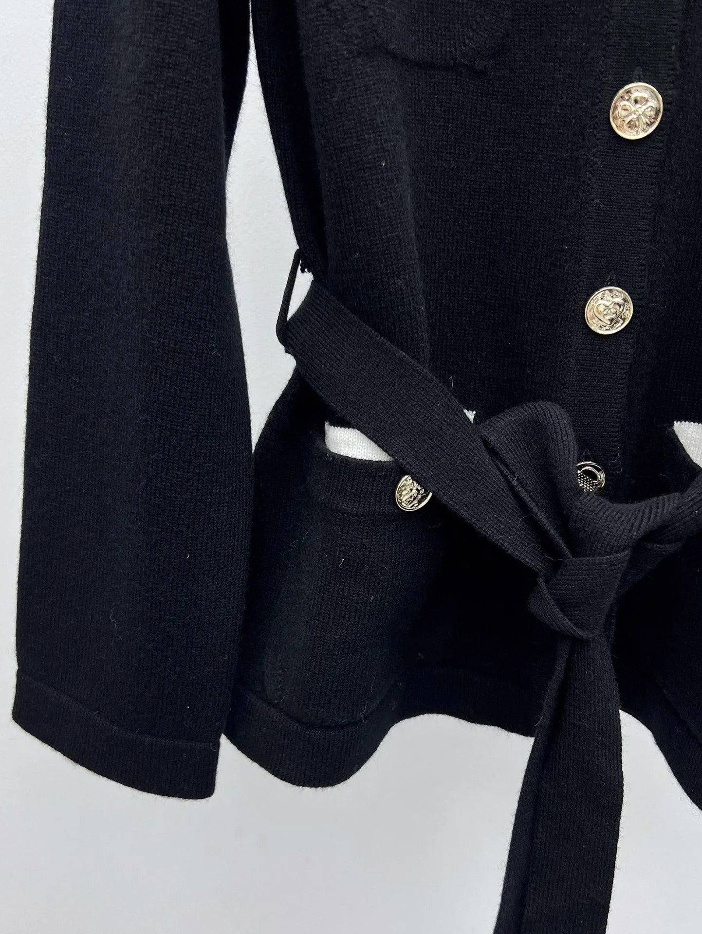 CHANEL 25S CARDIGAN STYLE 176