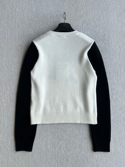 Chanel 25 Deer Print Sweater White mix Black Wool 318394