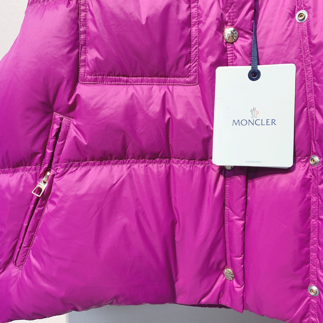 Moncler 25 Stand-up Collar Vest Polyester 296080