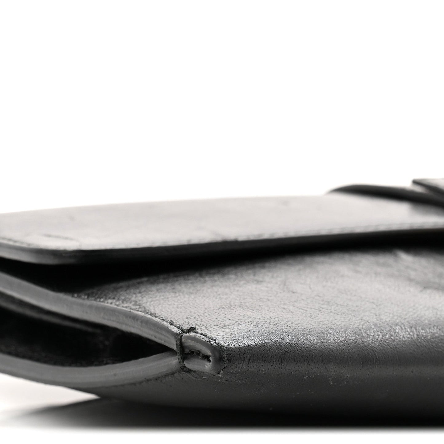 Calfskin 30 Montaigne Chain Pouch Black