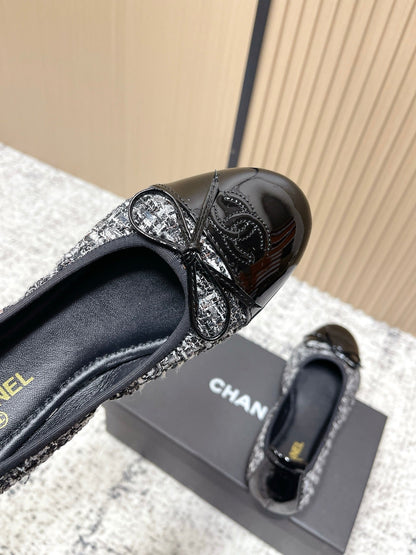 Chanel 26SS Ballet Flats Shoes Black in Lambskin with Fabric 591397