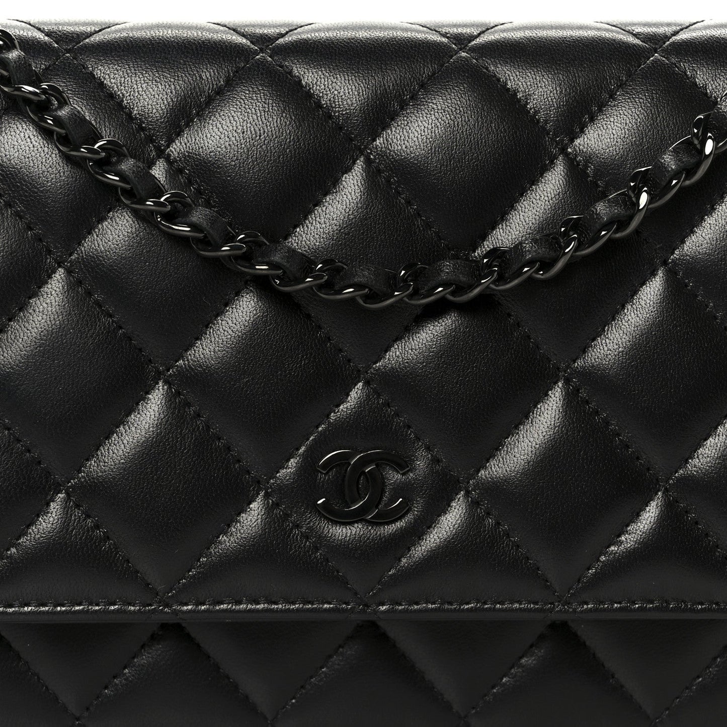 Lambskin Quilted Wallet On Chain WOC So Black