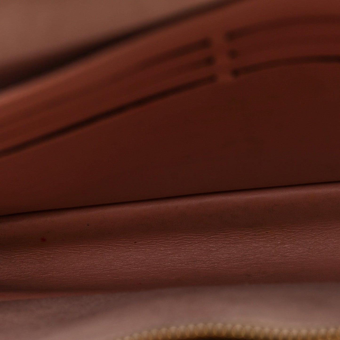 Damier Ebene Croisette Chain Wallet Magnolia