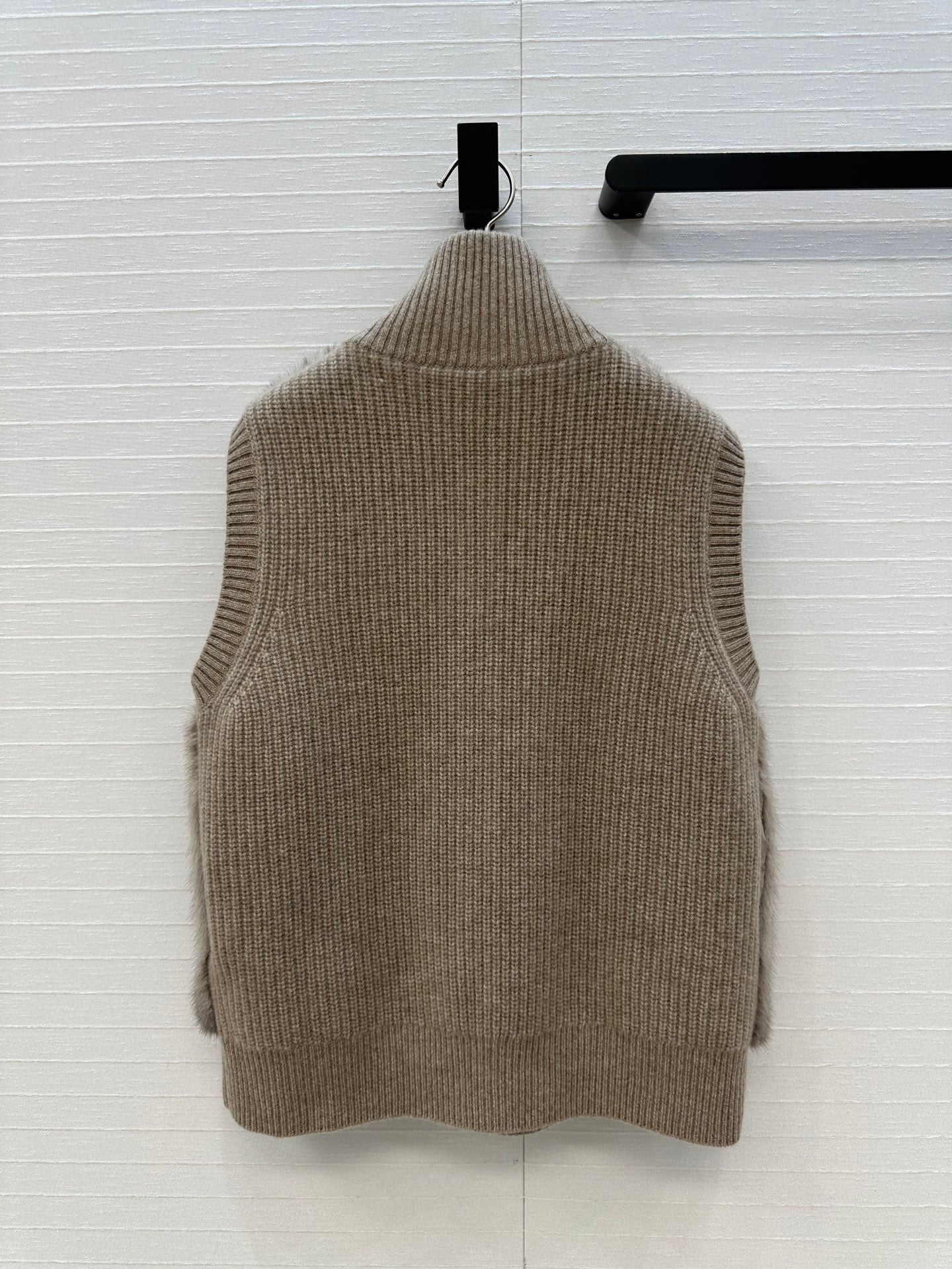 LP 25 Vest Taupe Fur Cashmere 303357