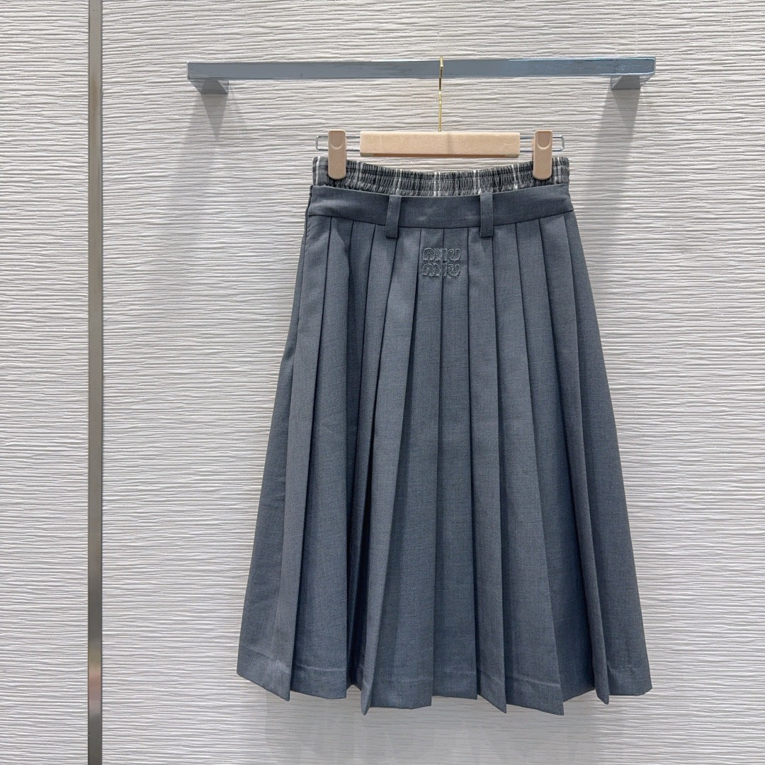 Miu SS26 Set Polo Shirt Pleated Skirt White Charcoal Grey Polyester Cotton 351269