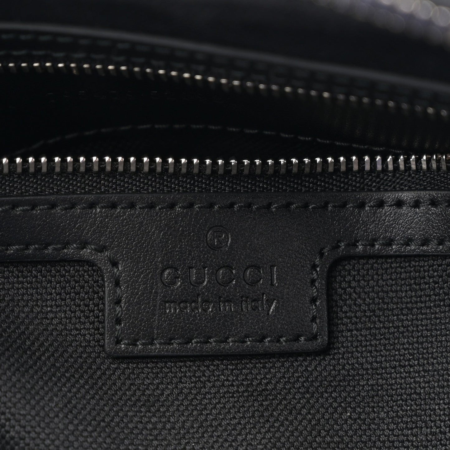 GG Supreme Monogram Small Crossbody Bag Black