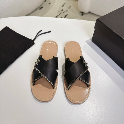 CC Cruise 2025/26 Mules Black Light Beige Calfskin 570316