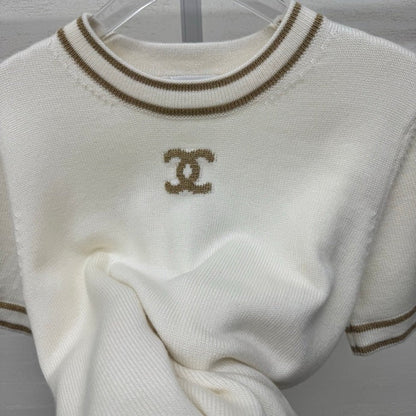 Chanel 2026 Crew Neck Short-Sleeve T-Shirt Cream Wool Cashmere 356959