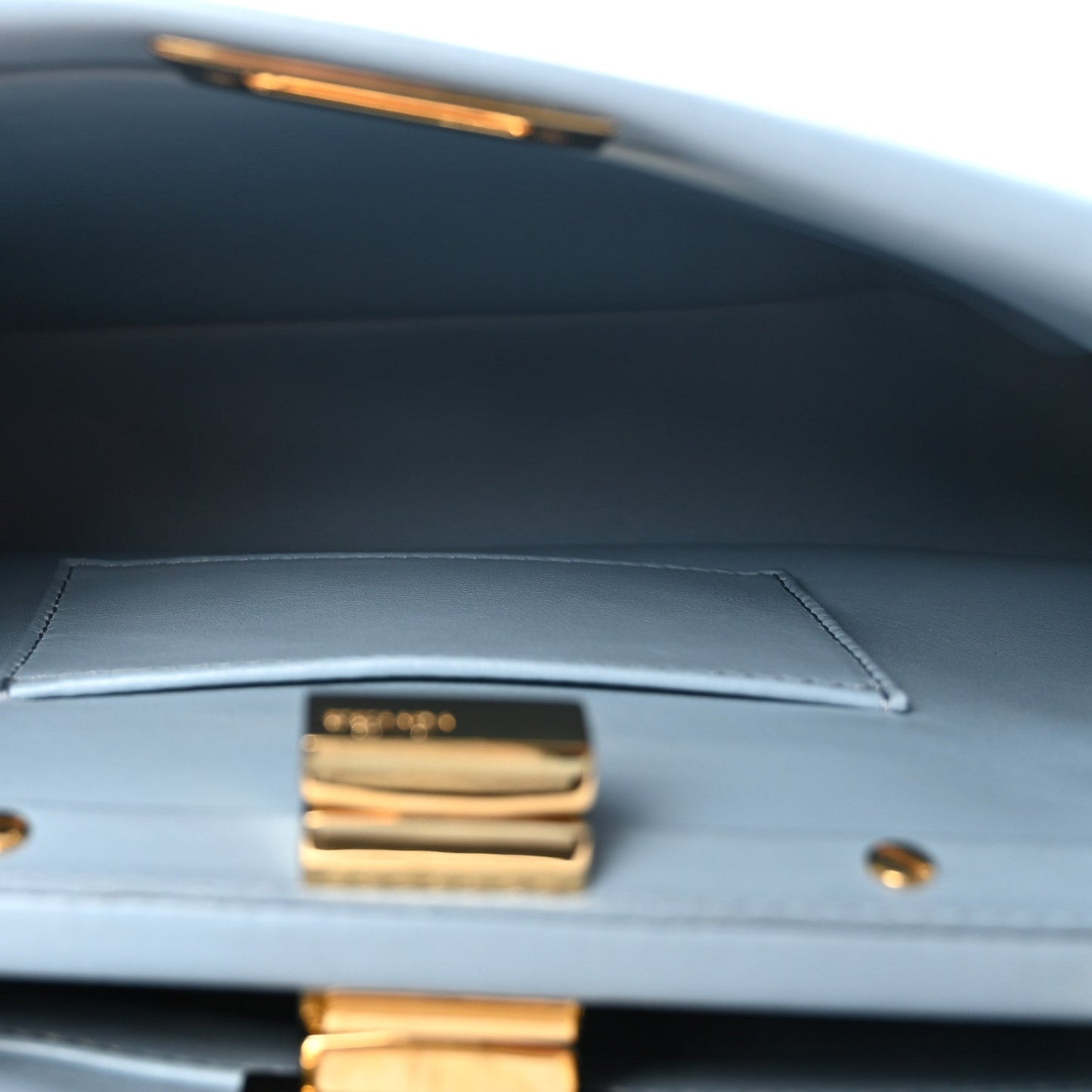 Nappa Mini Peekaboo Iconic Satchel Azzurro Baby