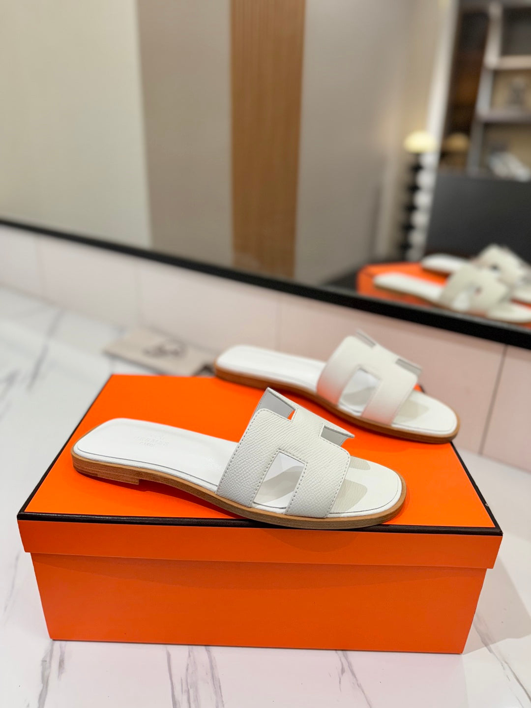 HM Oran Sandal White Goatskin 294863