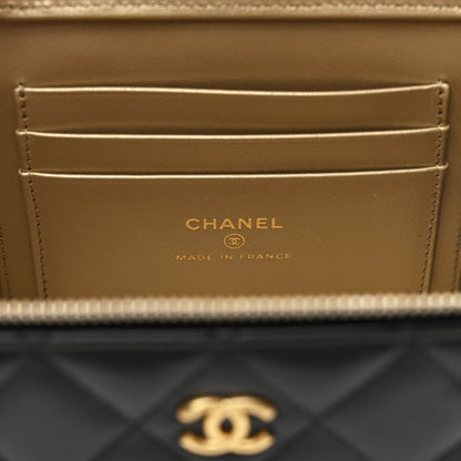 Lambskin Quilted Pearl Crush Small Vanity Case With Chain Black