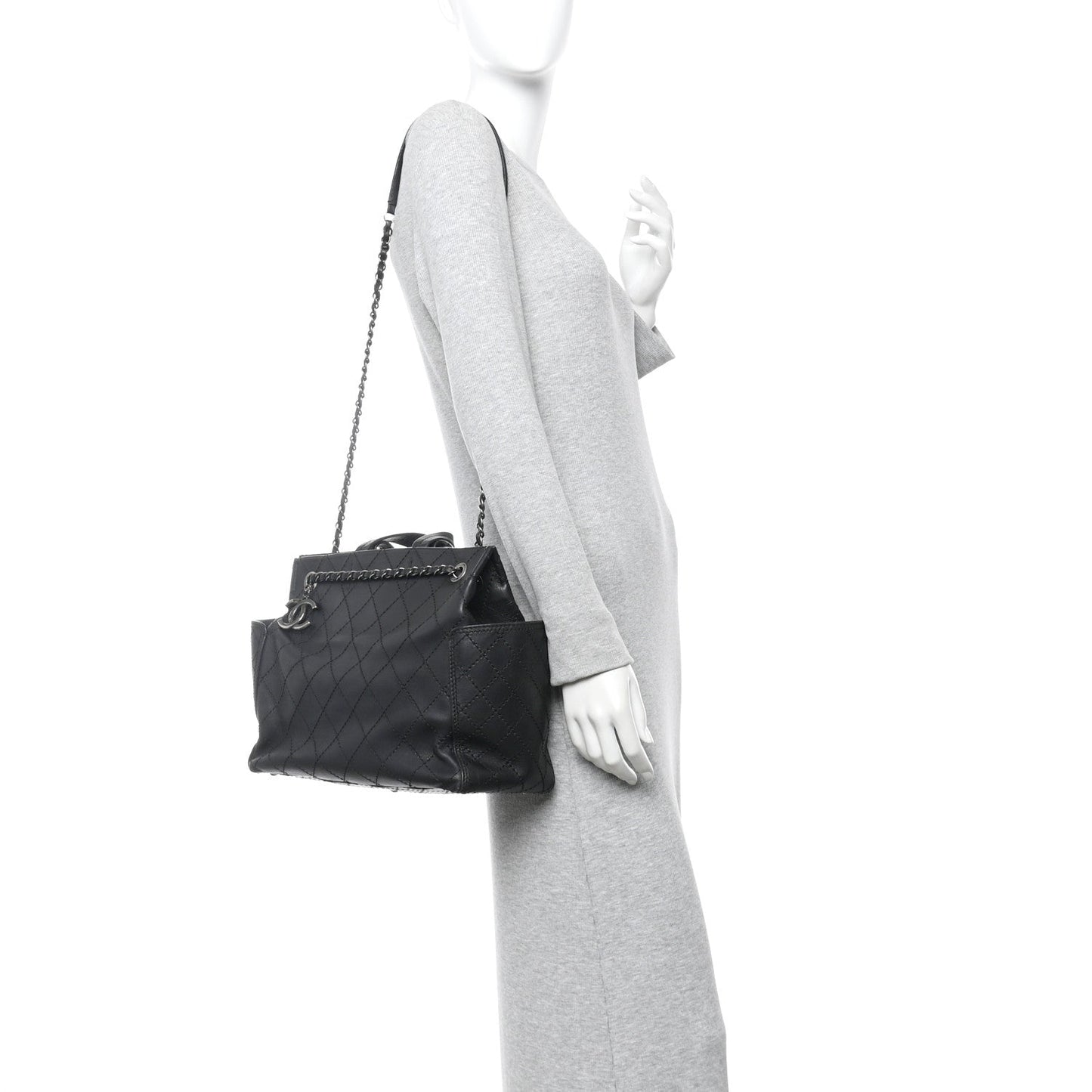 Calfskin CC Pocket Tote Black