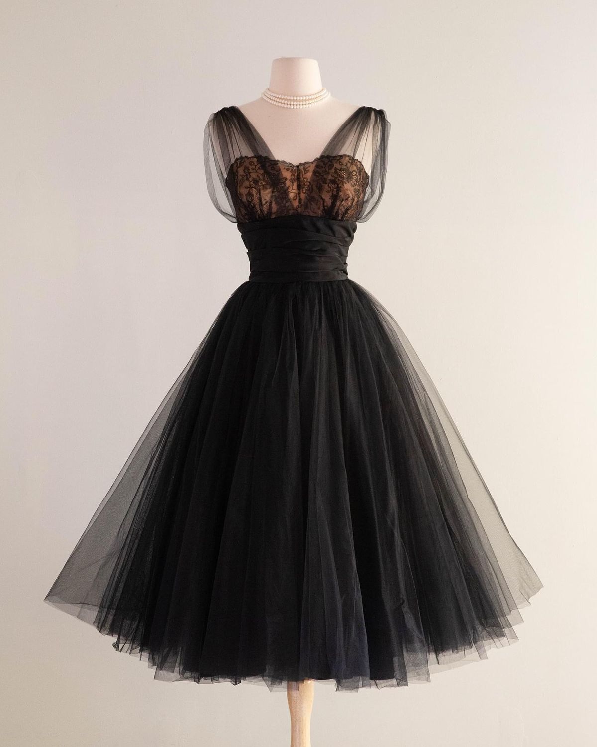 formaldressy--hoco dresses Black Short Satin Tulle Homecoming Dress gh5571