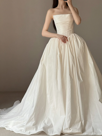 Gentle Ball Gown Strapless Exquisite Pearl White Satin Long Wedding Dress SH5095