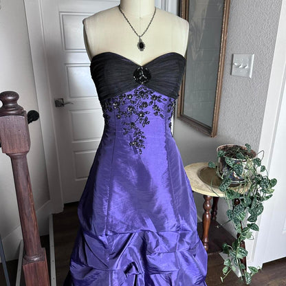 formaldressy--Vintage Purple Delicate Beaded Long Satin Ball Gown gh5508