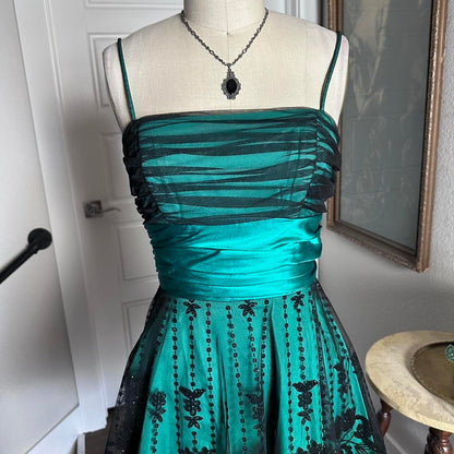 formaldressy--Homecoming Dress Green and Black Vintage Prom Dress Velvet Floral Print gh5500