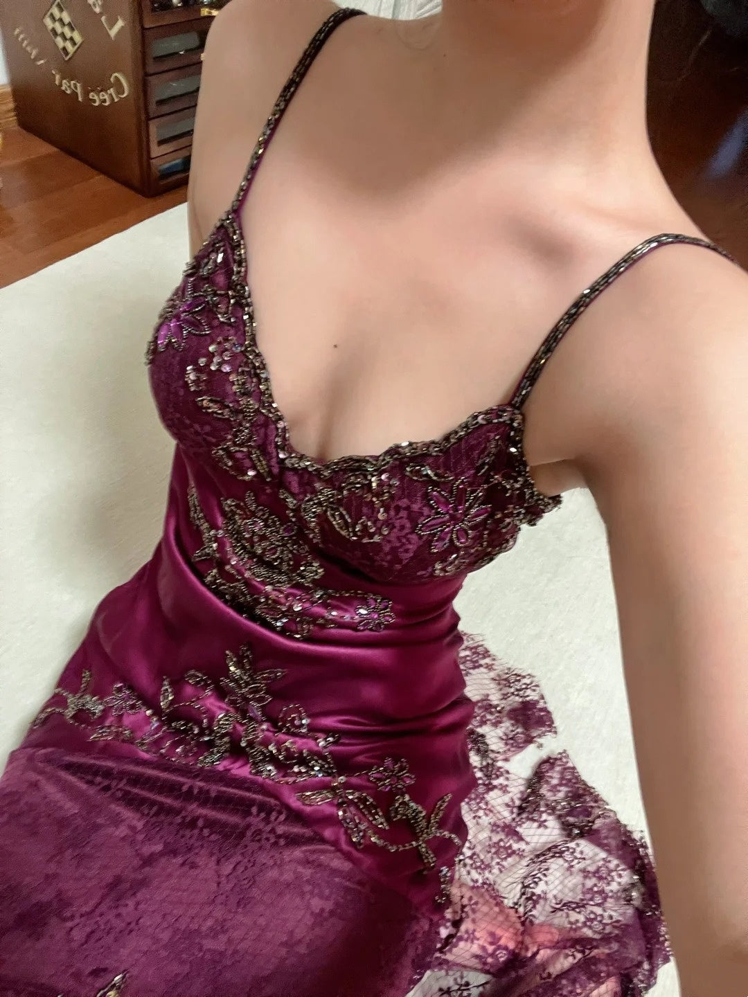 formaldressy-Burgundy Satin Lace Paneled Spaghetti Straps High-Low Midi Dress with Beading and Sequins gh6308