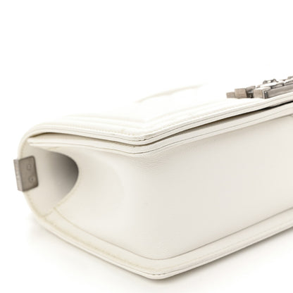 Caviar Quilted Medium Boy Flap White