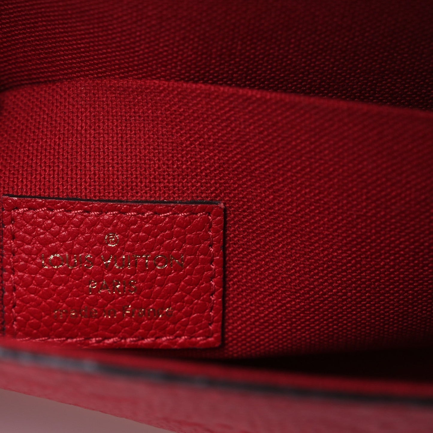 Empreinte Pochette Felicie Chain Wallet Scarlet