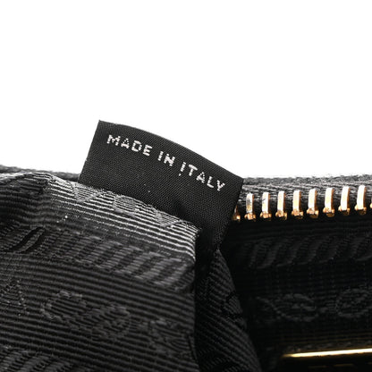 Saffiano Lux Re-Edition 2005 Shoulder Bag Black