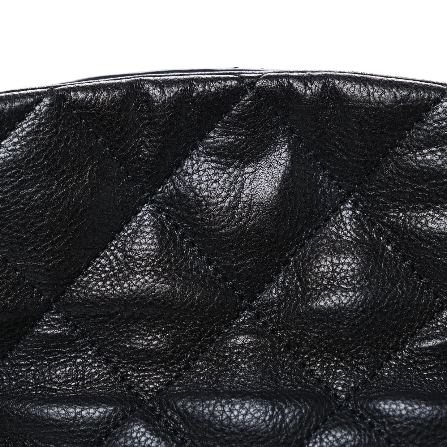 Calfskin Quilted Medium Chain Me Hobo Black