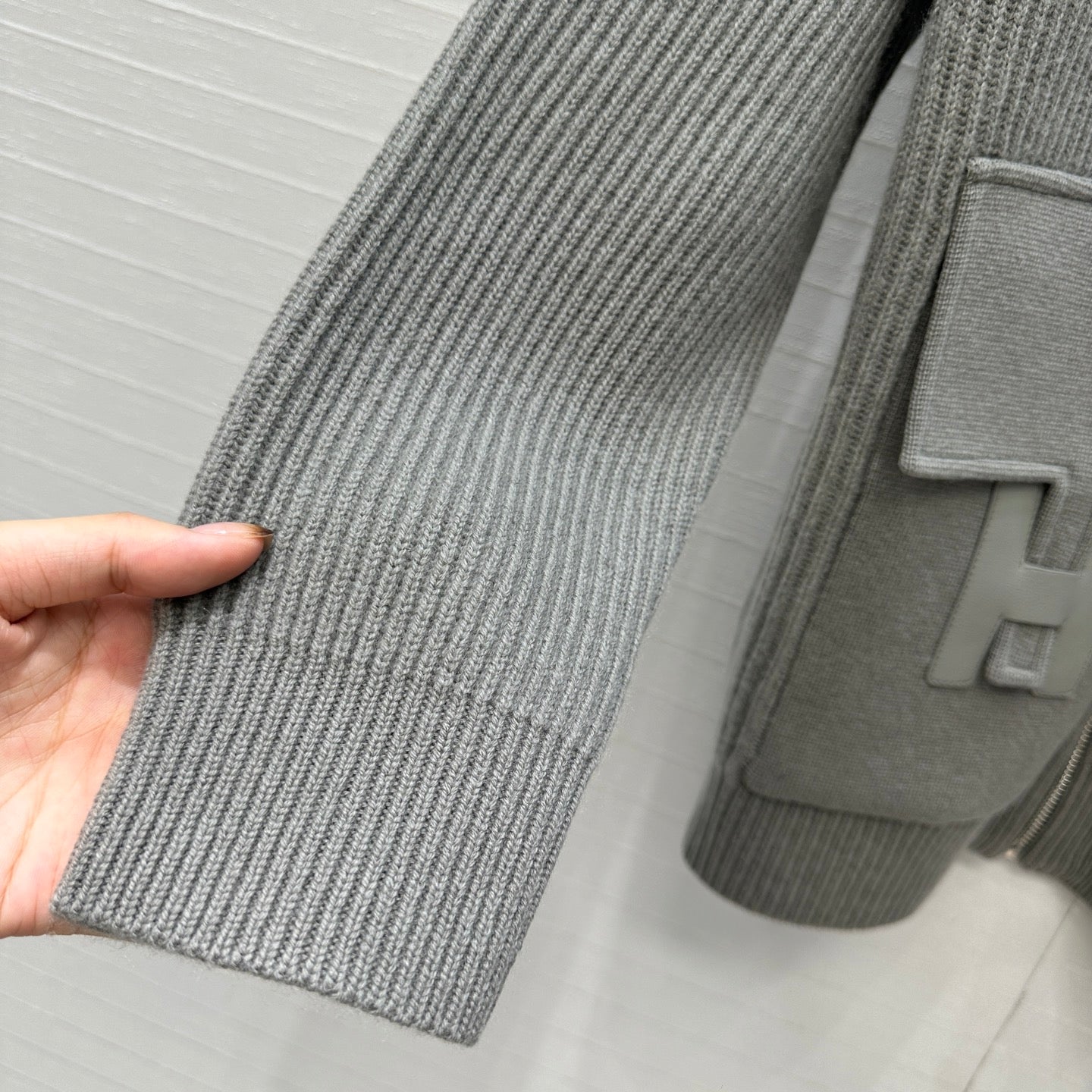 HM 25S Zipped Jacket H Leather Pockets in Gray Cashmere 305009