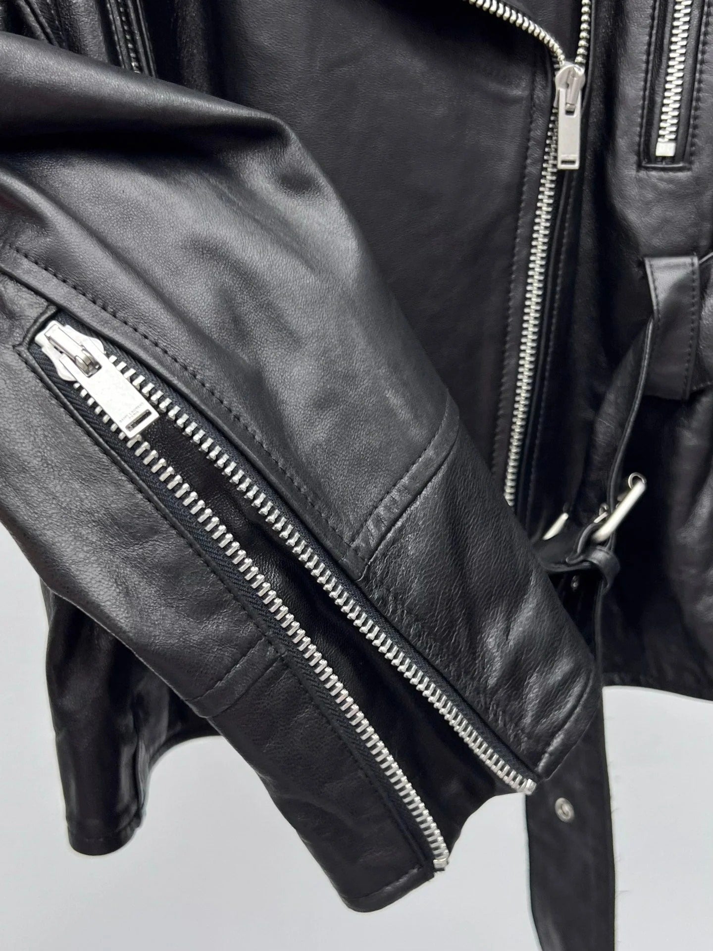 YSL 25S LEATHER JACKET STYLE 135