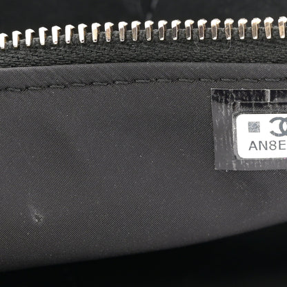 Velvet Effect Nylon Shiny Crumpled Calfskin Coco Neige Quilted Clutch With Chain Black