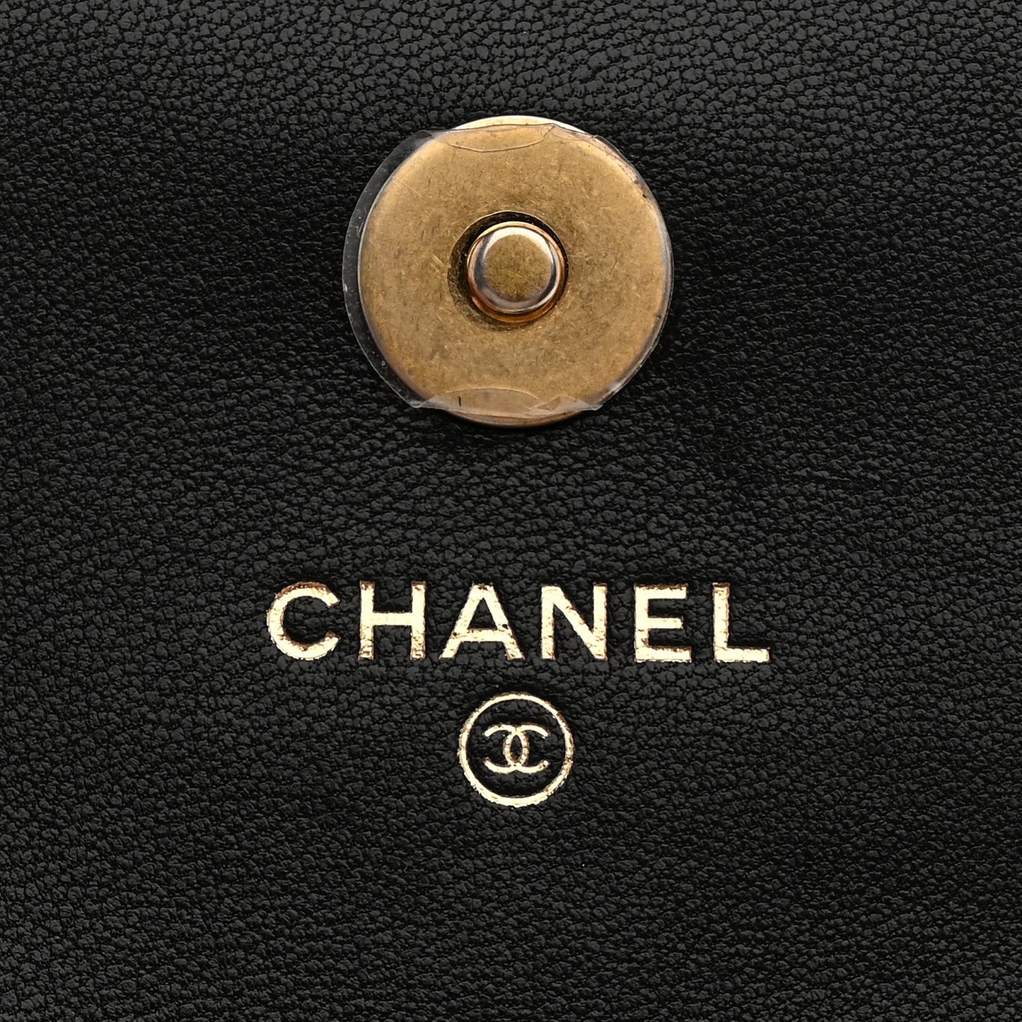 Lambskin Quilted Pearl Crush Clutch With Chain Black