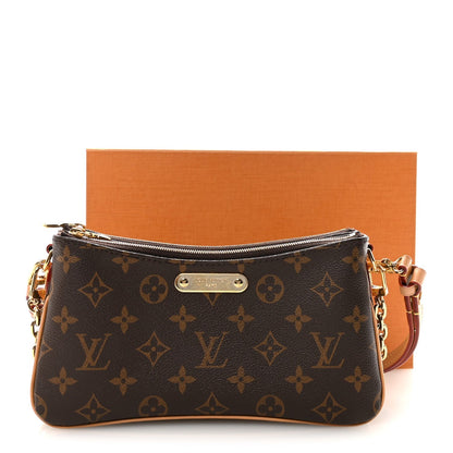 Monogram Liv Pochette