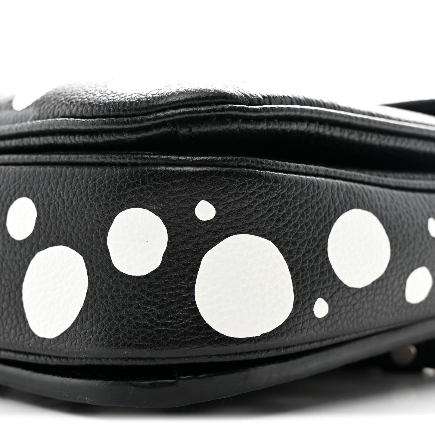 LV X YK Empreinte Monogram Giant Pochette Metis Black