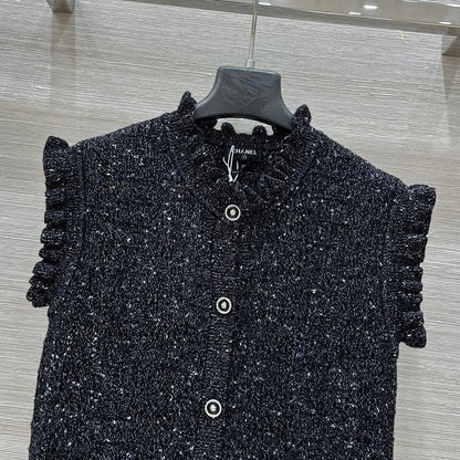 CHANEL SLEEVELESS TOP STYLE 74