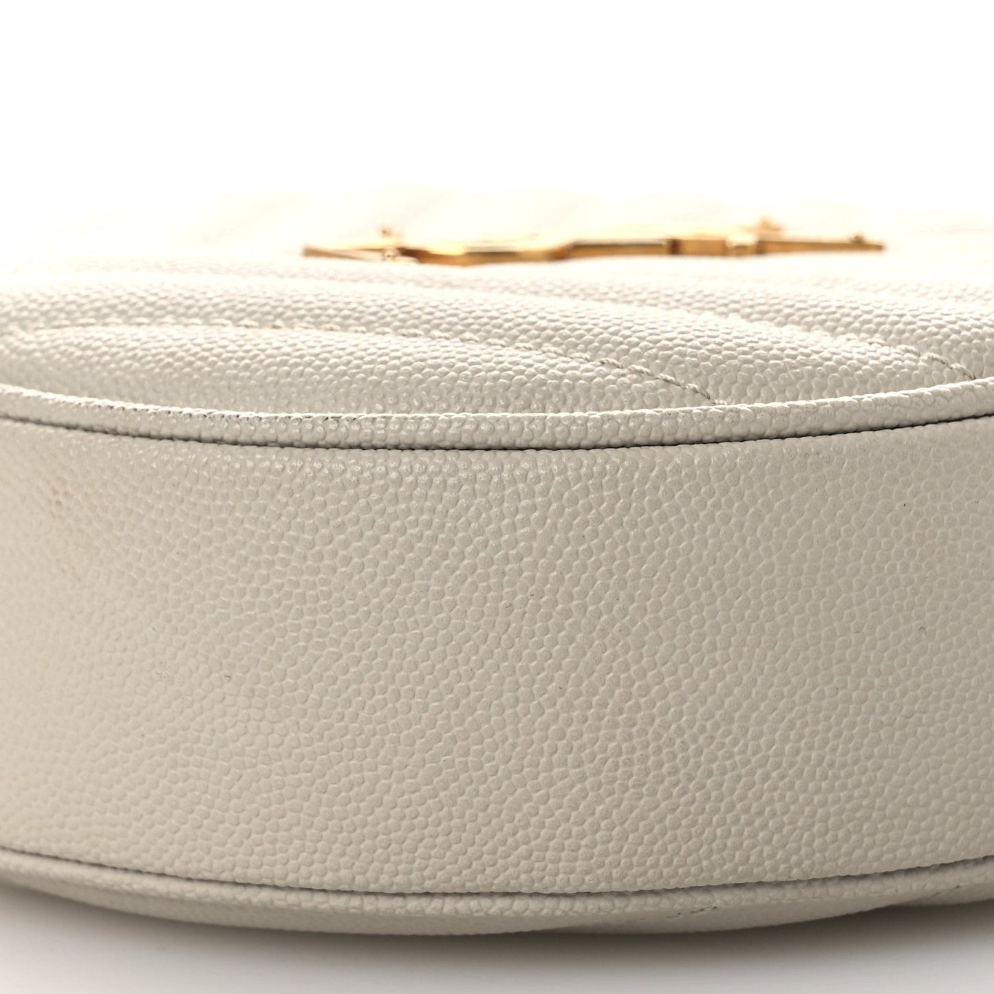 Grain De Poudre Matelasse Chevron Quilted Round Vinyle Camera Bag Crema Soft